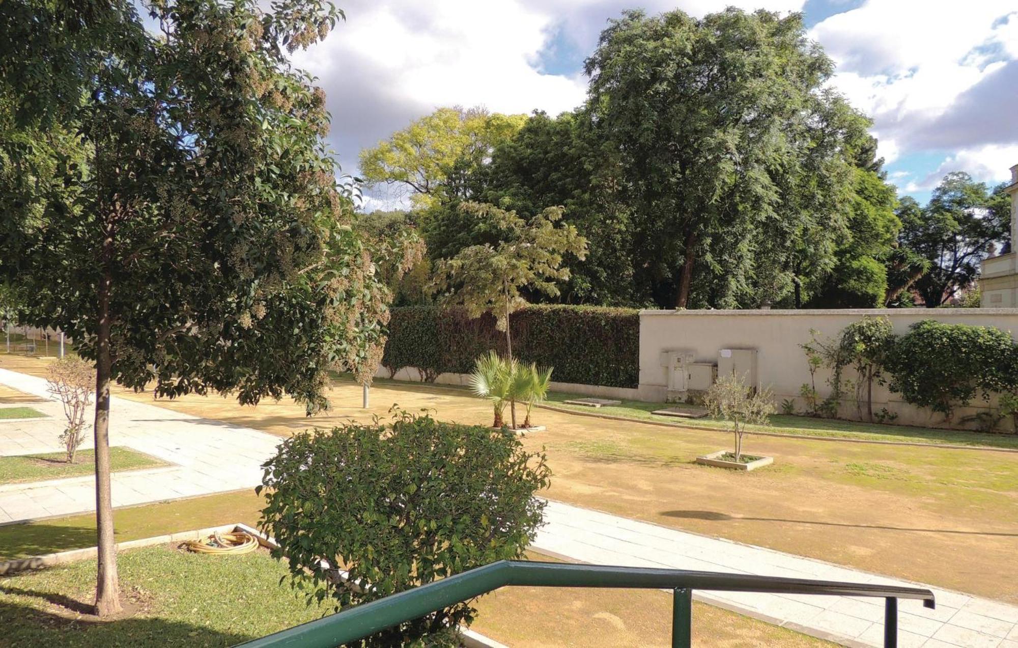 3 Bedroom Nice Apartment In Jerez De La Frontera Exterior foto